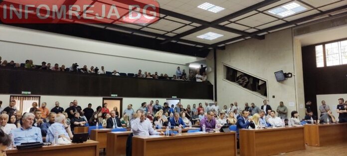 Започна сесията на ОбС-Благоевград: Десетки граждани с горещи коментари за проекта „Бачиново“