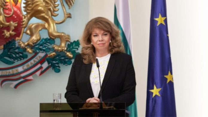 Йотова: Антикризисните мерки са положителни, но важна е програмата на правителството