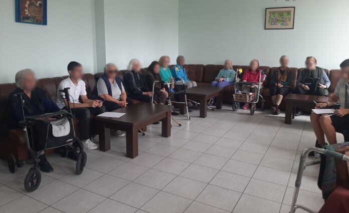 Ученици записват житейските истории на хора от Дом "Св. Петка" в Благоевград