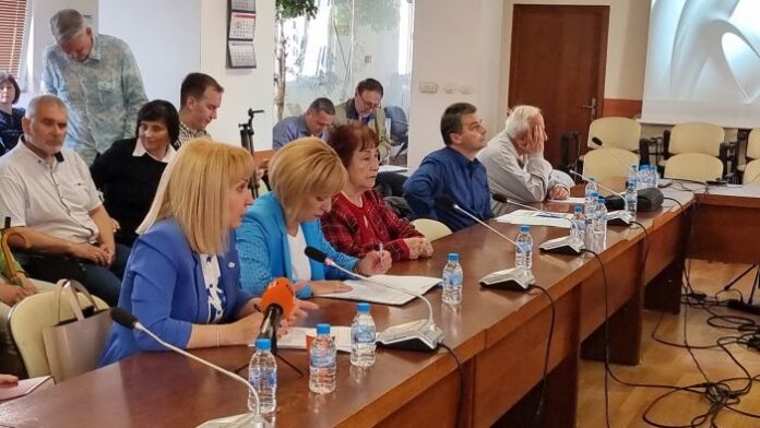 Омбудсманът се обяви срещу скока на цените на парното, топлата вода и тока от 1 юли
