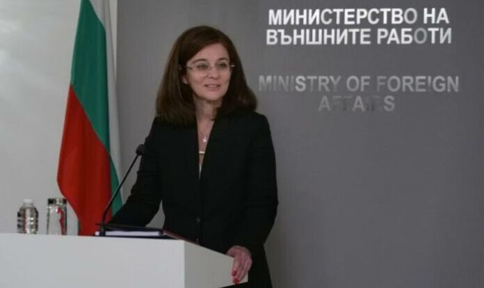 Министър Теодора Генчовска проведе работна среща с Буяр Османи