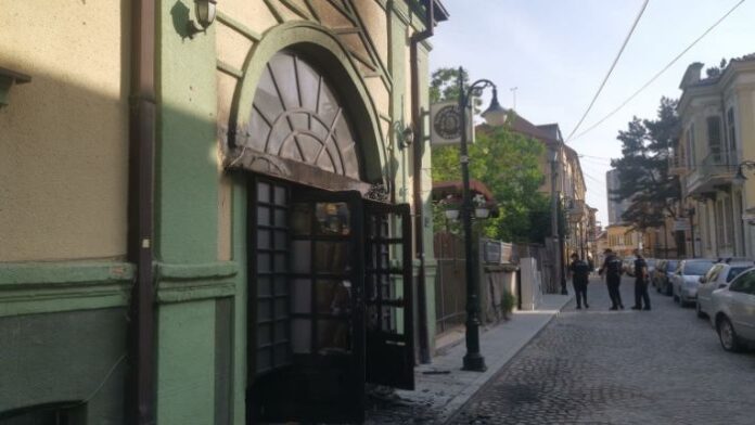 8 дни арест за задържания за палежа на културния център "Иван Михайлов" в Битоля