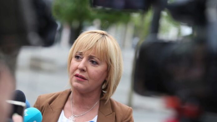 Манолова недоволна от актуализацията на бюджета