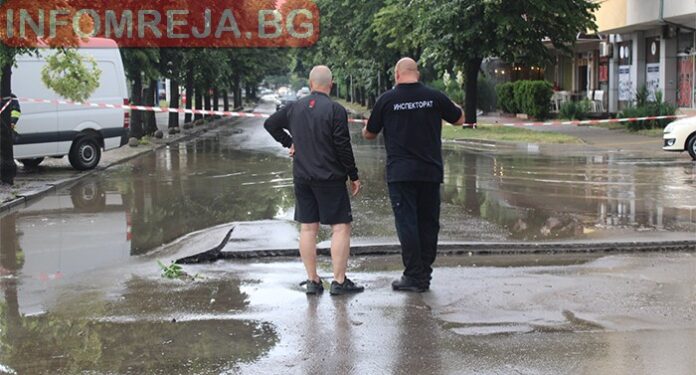 Десетки сигнали за наводнения след снощния пороен дъжд в Благоевград