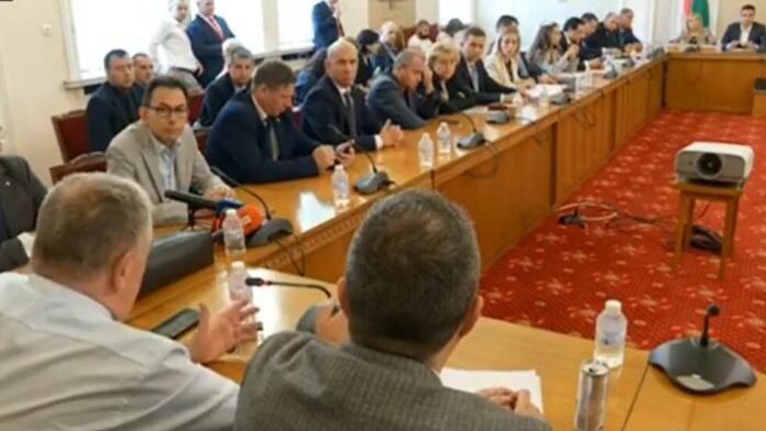 Отложиха заседанието на Комисията по външна политика по темата за френското предложение за РСМ