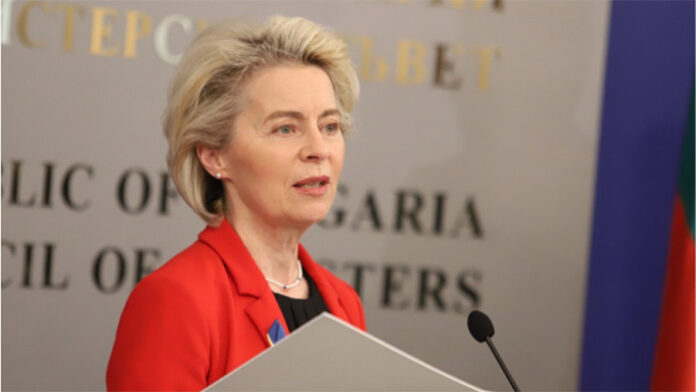 Фон дер Лайен: До края на следващата седмица ЕК ще бъде готова с препоръката си за Украйна