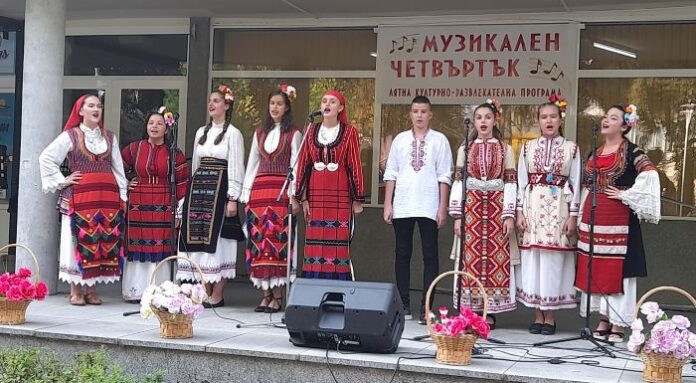 Абитуриентски концерт на Александра Очипалска в Кюстендил