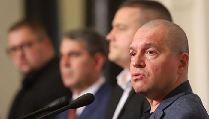 ИТН: Радостин Василев е мутра, кара депутати да се отцепват със заплахи