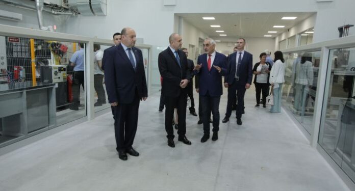 Президентът: България има потенциал да се утвърждава в сферата на научните разработки