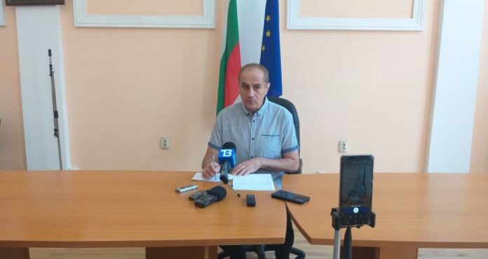 Кметът Паунов: Пътна инфраструктура и ВиК са отрязани от държавата