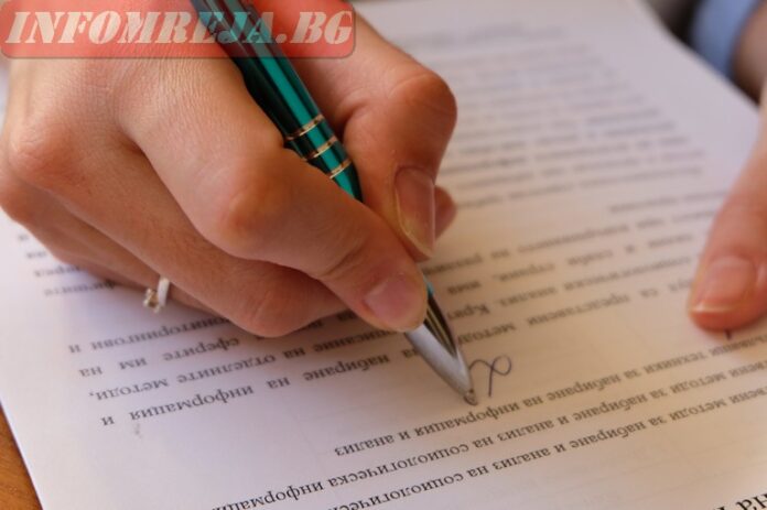 Учители искат промени в програмите по математика и география