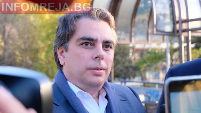 Василев към ГЕРБ: Вашата икономическа философия е "да го духат бедните"