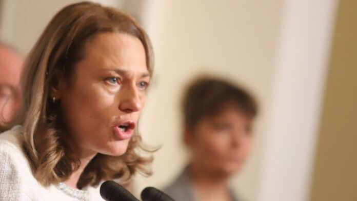 Митева: Ако третият мандат дойде при ИТН, отговорното поведение би било да се опита