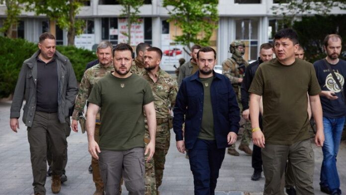 Руснаците напредват към Славянск, ракети по Кривой Рог, взрив в Херсон