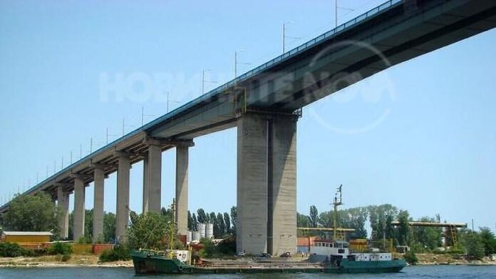 Варненски полицаи спасиха поредния желаещ да се хвърли от Аспарухов мост