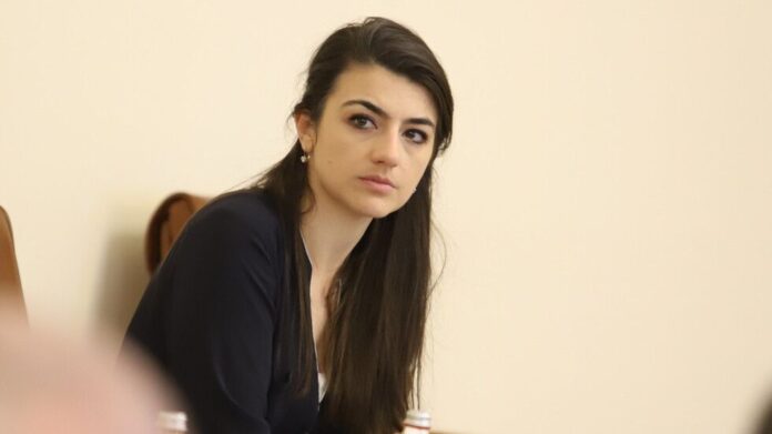 Бориславова: Готови сме за нови избори, но ще направим всичко възможно да ги избегнем