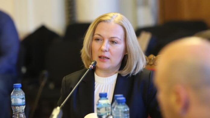 Йорданова пита къде са корупционните обвинителни актове на прокуратурата