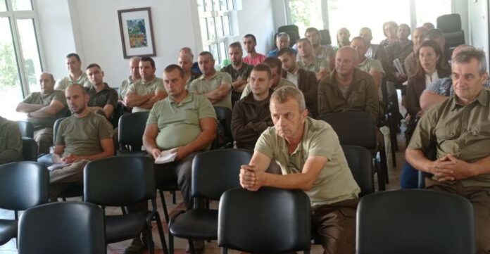 Горски служители на обучение за придобиване на допълнителни знания и умения