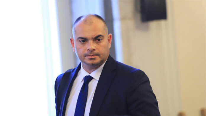Филип Попов: Важен е диалогът, но и няма как всичко да върви по мед и масло