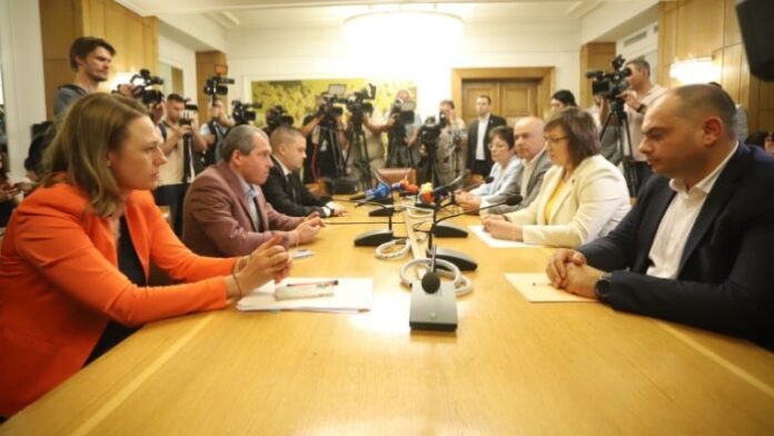 БСП пита ИТН колко са сериозни за кабинет с третия мандат