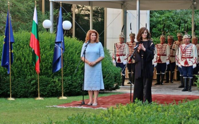 Йотова: Благодарение на българските дипломати България е активен участник в световните процеси