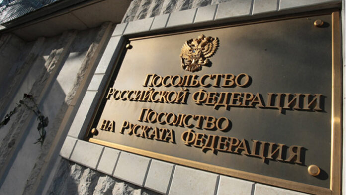 Очаква се изгонените руски дипломати да напуснат България