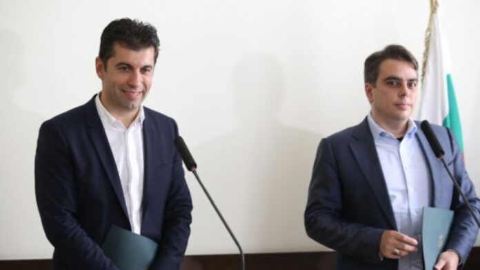 Прекъсване на заседанието на НС, Петков и Василев отсъстват