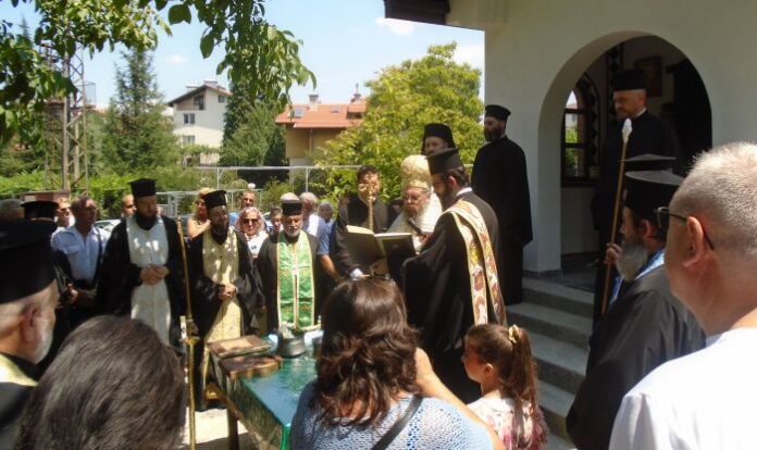 Осветиха нов храм в село Самораново
