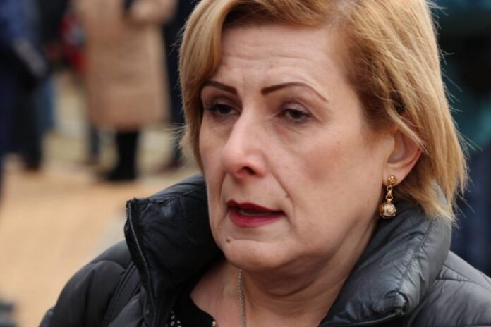 Елена Гунчева изчаква да види състава на кабинета, тогава ще реши дали ще го подкрепи