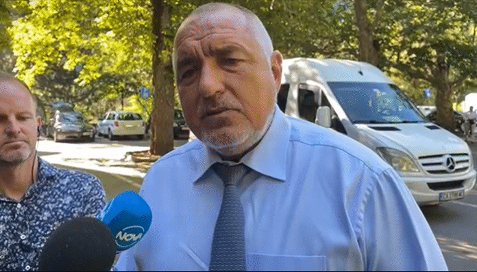 Борисов се обижда, че го сравняват с Петков