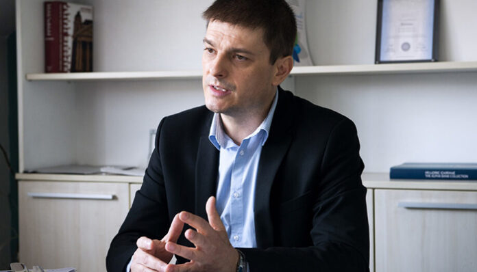Михайлов: Има схема за източване на „Кинтекс“