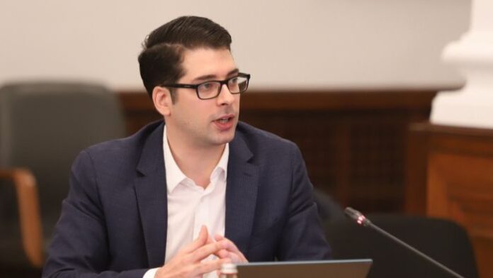 Пеканов: Служебният кабинет готви закон за приемане на еврото