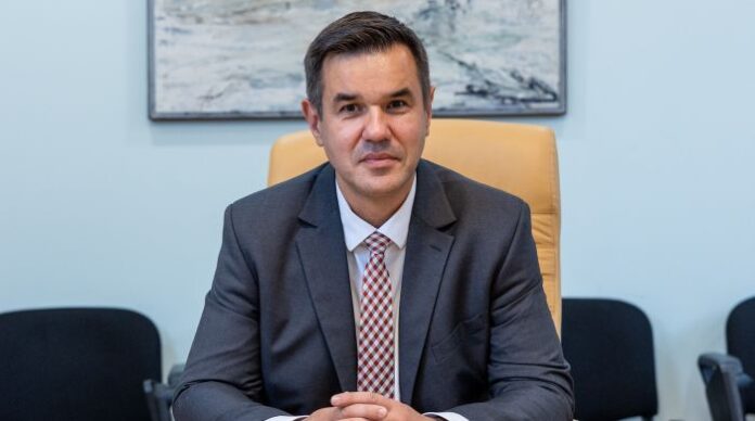 МИИ: Десетки компании получиха документите си за продължаване на своята дейност