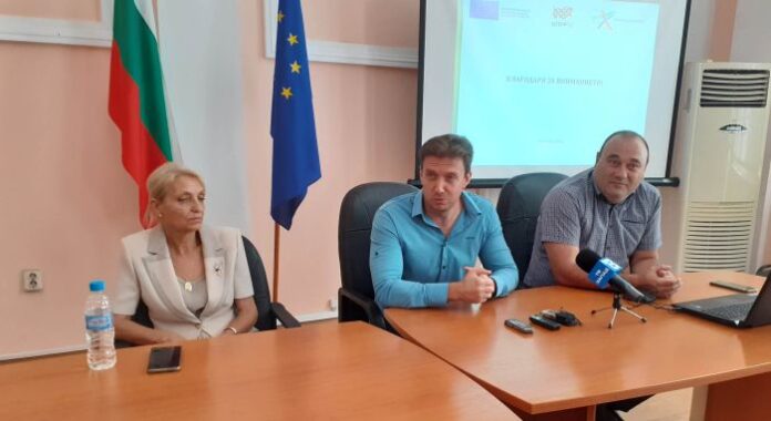 Изцяло обновеният театър представиха ръководителите на проекта в Кюстендил