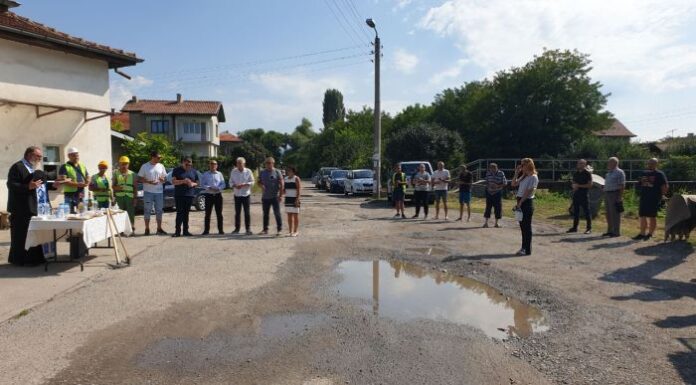 Спират авариите в Яхиново! Направиха първа копка за подмяна на водопровода