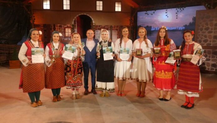 Запомнящ се старт на 30-ото юбилейно издание на „Пирин Фолк“