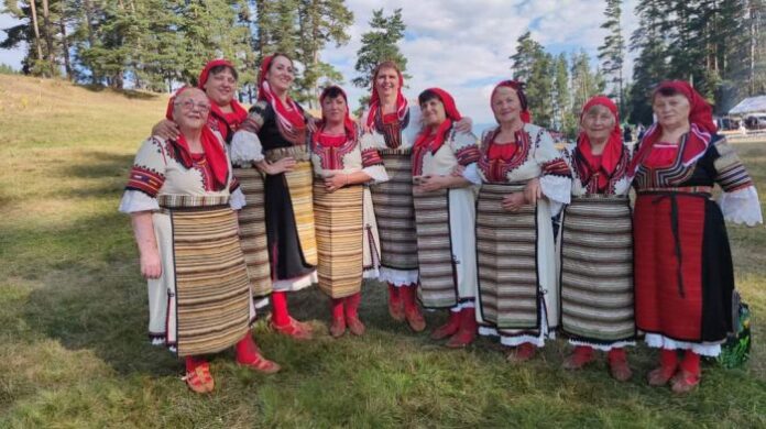 Самодейците от Кюстендилска област получиха награди и грамоти на събора в Копривщица