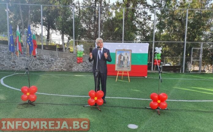 Новата учебна година беше открита тържествено в СУ "Св. св. Кирил и Методий", село Гърмен