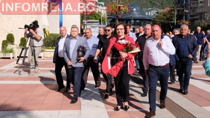 Нинова от Благоевград: БСП бяхме и оставаме гарант за стабилност, спокойствие и сигурност (СНИМКИ)