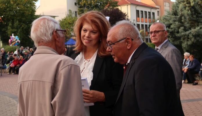 Йотова в Карнобат: Хората разчитат много на местната власт