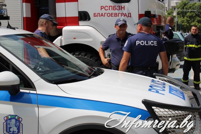 Двама мъже ограбиха варненка в Банско