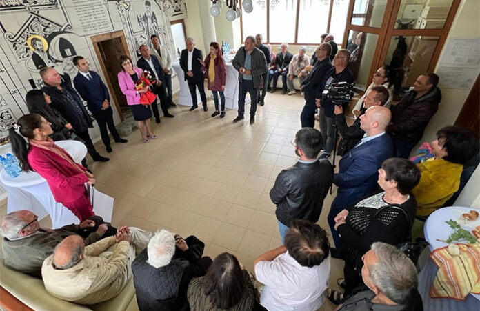 Нинова в Банско: Пари за социална политика, а не за нови самолети