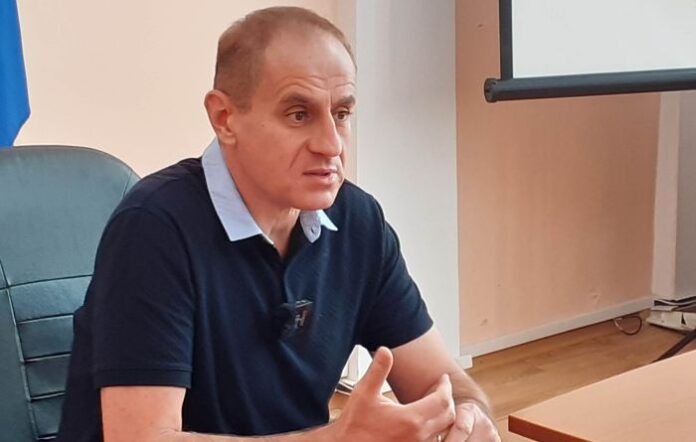 Кметът Петър Паунов: Вандализмът по детските площадки не секва