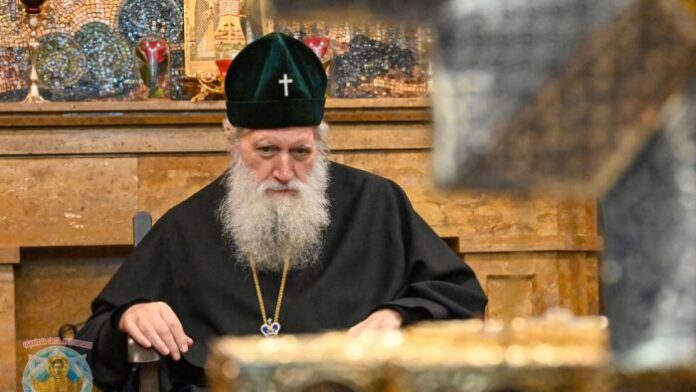 Патриарх Неофит е в болница
