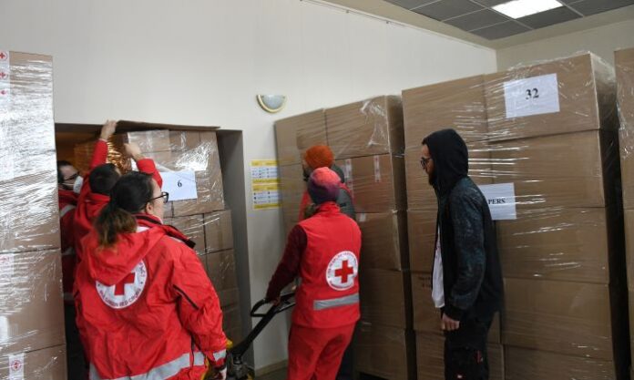 БЧК предоставя помощ на бедстващите в наводнените общини Карлово и Калояново