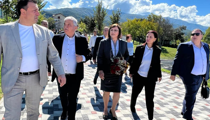 Нинова в Петрич: Призовавам всички лидери на партии да не допускаме България да бъде въвлечена във война