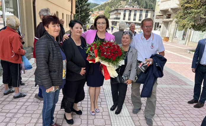 Корнелия Нинова посети Белица, Баня и Банско