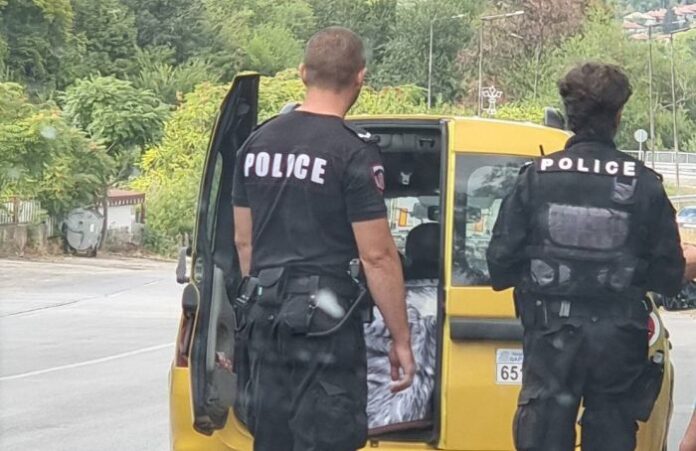 Варненски полицаи иззеха безакцизни цигари за близо 17 500 лева