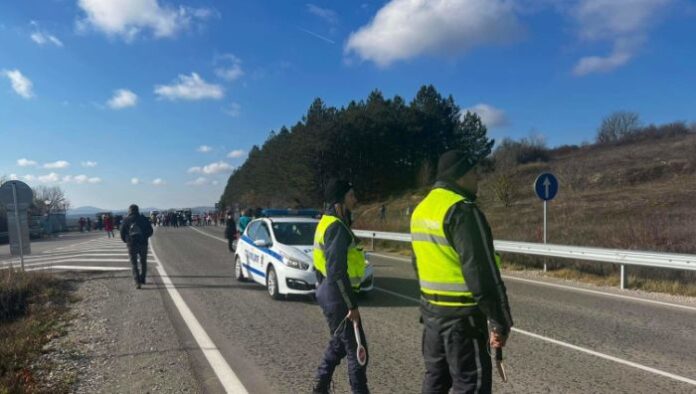 Жителите на Омуртаг блокираха пътя за Варна заради продължаващо безводие