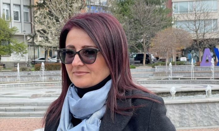 Пускат светлина в тунела край Дупница